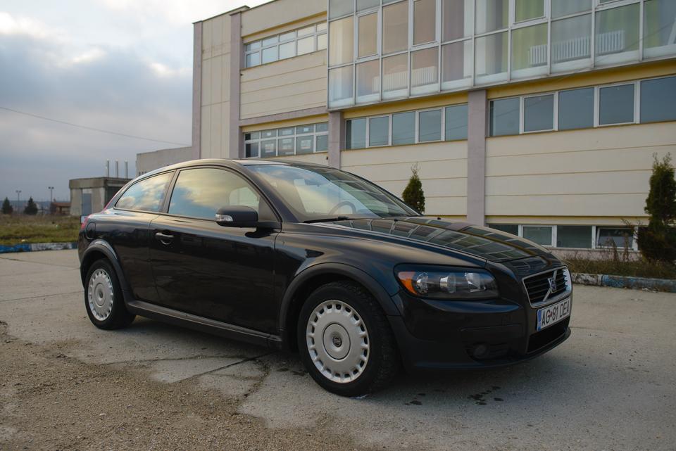 Volvo C30-5.jpg